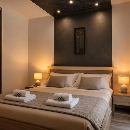 Johanan Apartment