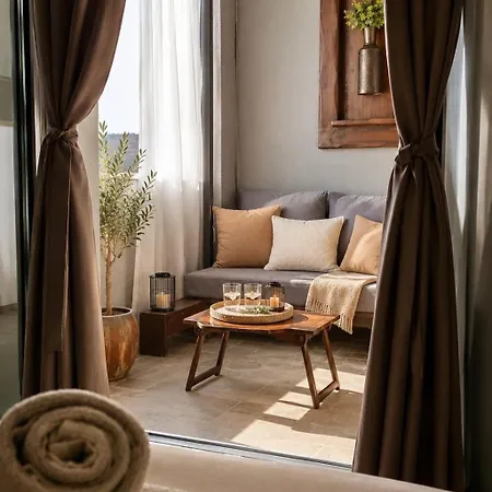 Johanan Apartment *